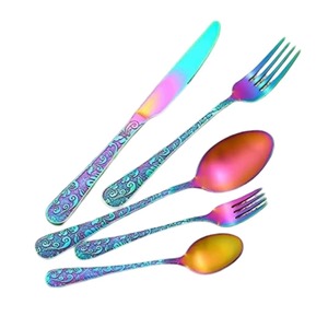 Cubiertos de acero inoxidable Ideal para cocina, mesa, café, hogar, cubiertos con acabado recubierto Multicolor, juego de 5 mangos hechos a mano en la India - Product Image 1