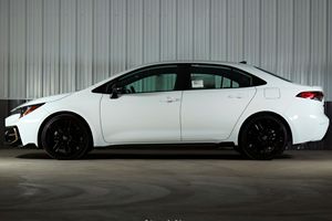 Corolla SE Apex Edition 2021 ~5 milles, boîte manuelle 6 vitesses - Product Image 3