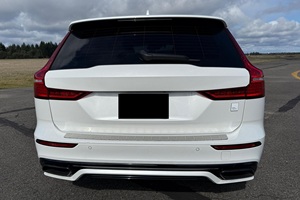 2022 V-60 Re-charge T8 Pole-<b>star</b> Engineered Extended Range Low Mileage Automatic Transmission Panoramic Sunroof Ready to Ship - Product Image 5