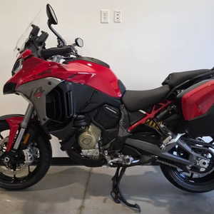 Disponible en stock Moto sportive à régulateur de vitesse adaptatif double 1000-1500cc Vitesse maximale >80 km/h - Product Image 1