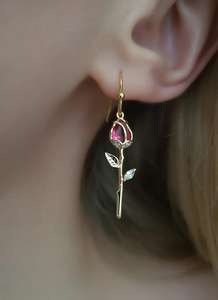 Boucles d'oreilles créoles Huggie en argent sterling 925 plaqué or avec charm rubis rose mignon, style vintage, cadeau de fête pour elle - Product Image 2