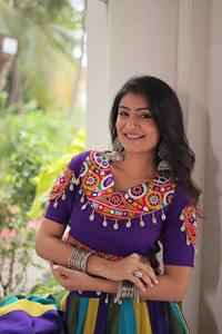 คอลเลกชั่น navratri Roman กับ Gota patti และ gamthi ผู้ผลิต lehenga choli จาก surat ในอัตราที่ต่ำที่สุด - Product Image 3