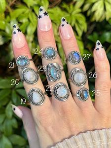 Anillo de Labradorita Hecho a Mano en Plata de Ley 925 con Gema Ovalada, Joyería de Aniversario, Regalo para Ella, Joyería de Labradorita - Product Image 4