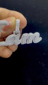 Colgante de Lujo Personalizado con Letra, Chapado en Rodio sobre Plata 925, Micro Pavé de Diamantes Moissanita VVS, Unisex - Product Image 5
