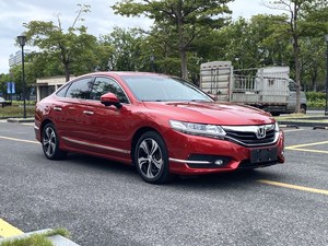 En Stock: Honda Spirior 2016, Sedán 2.4L Automático, Vehículo Usado en Venta - Product Image 1