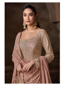 Increíble color real Georgette con bordado de lentejuelas Salwar Suit mujer fabricante de moda al precio más bajo - Product Image 5