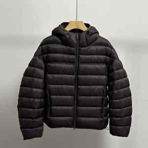 Veste Homme Personnalisée Légère d'Hiver en Fibre de Polyester Rembourrée Respirante de Haute Qualité Col Montant Fermeture Éclair Style Urbain ODM - Product Image 1