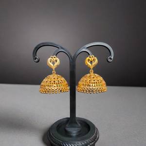 Juego de pendientes a granel con diseño de lujo de 22CT, pendientes de estilo Jhumka chapados en oro, joyería para mujer, ropa de exportadores - Product Image 1