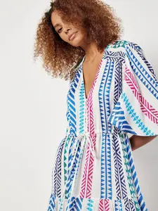 Robe longue d'été indienne élégante tissée à la main pour femmes à long volants, station longue à col en V, robe de soirée pour femmes - Product Image 3