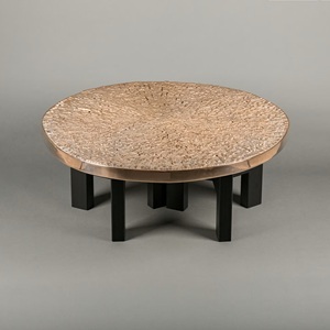 Table basse antique en métal design fait à la main forme arrondie incroyable table gigogne avec fini or et pieds noirs - Product Image 1