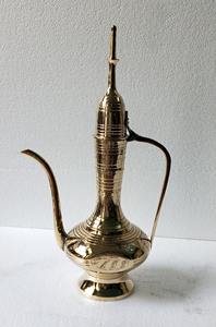 Jarra de Latón de Diseño Moderno con Asa de Latón, Hecha a Mano, Precio de Mayoreo, Exportación, Alta Calidad, para Uso en el Hogar y la Cocina - Product Image 2