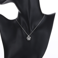 Bijoux de mode en argent pendentifs et breloques en gros couronne royale S925 collier en argent avec zircone Collection de bijoux royaux