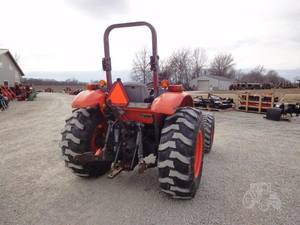 M7060 Kubota | ใหม่เอี่ยมรถแทรกเตอร์คูโบต้ารถแทรกเตอร์รถแทรกเตอร์ในฟาร์ม120hp 80hp 50hp - Product Image 4
