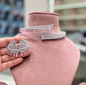 Conjunto de Collar y Aretes con Piedras Dobles de Circonio con Acabado Plateado de Alta Calidad, Colección Glamorosa para Bodas y Fiestas para Mujer - Product Image 3