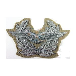 Aigle en fil d'aluminium fait à la main avec insigne de guirlande écusson en tissu sergé personnalisé pour accessoires de vêtements de vêtement - Product Image 1