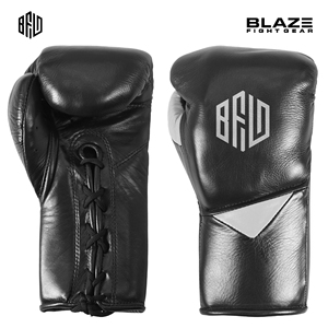Guantes de boxeo de cuero con cordones de primera calidad para entrenamiento al aire libre diseñados específicamente para Sparring Fighting Kickboxing - Product Image 3