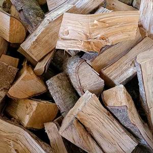 Bois de chauffage frais coupé en chêne massif, combustible industriel, respectueux de l'environnement, facile à brûler - Product Image 3