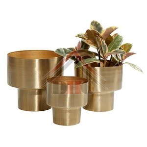 Maceta de metal de Venta caliente con un acabado antiguo de latón, forma redonda adecuada para decoración del hogar y decoración de jardín - Product Image 5