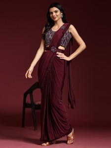 Dernier sari en soie georgette de designer avec bordure à volants, prêt à porter pour les fêtes et les festivals, de haute qualité, en provenance du Gujarat par FABZONE - Product Image 2