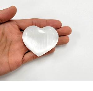 ราคาขายส่ง โซฮาอาเกต คริสตัลเซเลไนต์ธรรมชาติ ขัดเงา รูปหัวใจ สำหรับบำบัดพลังงาน เรกิ และการทำสมาธิ ลดราคา - Product Image 4