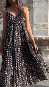 Elegante nuevo diseñador Heavy Rayon Women's Kurtis Set intrincado trabajo de impresión de cuatro lados que detalla para festivales - Product Image 5