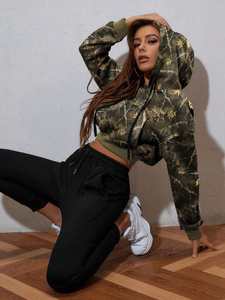 Camo Crop Hoodies Mujer Streetwear Otoño Pullover con cordón ajustable Manga larga Sudadera informal Diseño de logotipo personalizado - Product Image 2