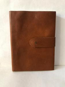 Revues en cuir sur mesure avec des boutons ou des sangles en cuir faites à l'aide de pages de papier fait main en coton de couleur marron foncé - Product Image 4