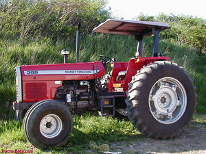 Tracteur agricole 4x4 Massey Ferguson 399 100 CV en gros, matériel agricole disponible en stock en bon état - Product Image 3
