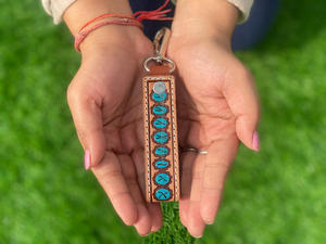 Porte-clés en cuir taillé sculpté à la main Porte-clés en cuir imprimé floral gaufré Accessoires en cuir taillé Porte-clés mignons pour hommes - Product Image 4