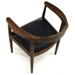 Silla de comedor con asiento de cuero y patas de madera de mango macizo de último diseño moderno con respaldo y reposabrazos para restaurante de hotel en casa - Product Image 4