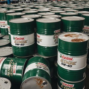 Lubricante sintético Premium de aceite de motor Castrol EDGE 5W 40 mejor calificado con tecnología avanzada de titanio fluido - Product Image 1