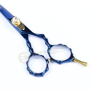 Tijeras de corte de pelo de peluquero de acero inoxidable japonés profesional de alta calidad VG10 herramienta de belleza de salón recto personalizado Sharp - Product Image 4