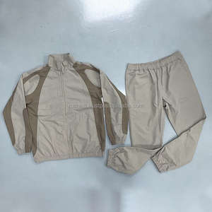 ชุดวอร์มกันลมแบบยูนิเซ็กซ์ แห้งเร็ว มีฮู้ด เหมาะสำหรับวิ่ง ออกกำลังกายกลางแจ้ง ตะเข็บตัดกัน แต่งขอบยางยืด เรียบง่าย ผลิตจากไนลอน 100% - Product Image 6