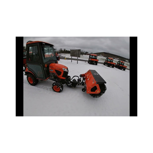 Tracteur Kubota, équipement agricole robuste, vente en gros, livraison rapide. - Product Image 4