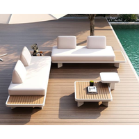 Ensemble de canapé en forme de L minimaliste de luxe Pieds en bois, coussins en mousse, ODM OEM Vietnam pour salon moderne