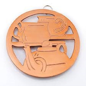 Recién llegado decoración de Metal de latón antiguo con diseño de flores de Color dorado decoración estándar único al por mayor salvamanteles de lujo - Product Image 5