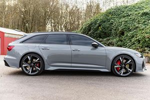 รถยนต์ออดิน RS/6 Avent ปี 2022 รุ่นอัตโนมัติแบบ Wagon พร้อมหลังคาซันรูฟ ไฟหน้า กล้องมองหลัง 360 องศา เบาะไฟฟ้า - Product Image 5