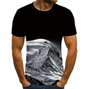 เสื้อยืดพิมพ์ลายดิจิทัลสไตล์สตรีทแวร์ทรงบ็อกซี่ ลายพื้นสีซีดแบบซันเฟด ตกแต่งด้วยผ้าปะต่อ ตัดเย็บชายเสื้อไม่สม่ำเสมอ ผลิตจากโพลีเอสเตอร์/คอตตอน สำหรับผู้ชาย - Product Image 3