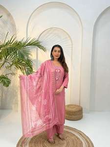 Costume en soie romaine de qualité supérieure pour femmes, tenue ethnique tendance pour mariage, style romain traditionnel, fête, tenue de fête et de bureau - Product Image 6