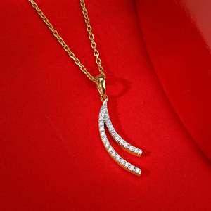 Pendentif en diamant Gold Wave Layers Design luxueux et élégant pour le style et l'accessoire de mode - Product Image 3