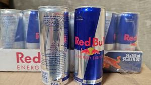 Bebida Energética Red Bull Original de 250 ml, Origen Austria, Venta al por Mayor - Product Image 4