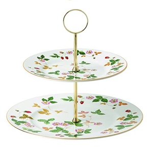 Support à gâteau décoratif de forme arrondie, design courbé à la main, finition nickelée, pour mariages et fêtes. - Product Image 3