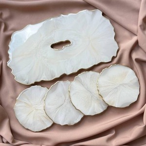 Ensemble de plateaux de service en résine de designer haut de gamme avec sous-verres assortis, plateau décoratif élégant pour la maison - Product Image 2