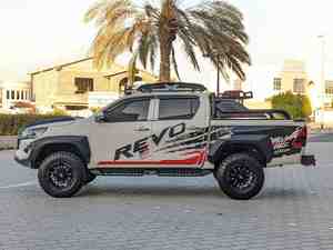 TOYOTA HILUX Usada con Bajo Kilometraje, Doble Cabina, Motor Diésel, Automática - Product Image 3