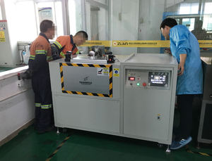 Machine de coulée de métaux Machine de coulée de lingots d'or sous vide Machine de fabrication automatique de lingots d'<span class=keywords><strong>argent</strong></span> - Product Image 6