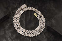 Chaîne cubaine élégante et luxueuse en argent sterling 13 mm, sertie de moissanite style hip-hop / Certifiée IGI à vendre