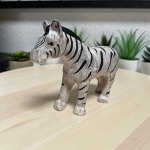 YEEYAYA in legno intagliato a mano statua Zebra in ottone animali selvatici Art Deco Design per decorazioni per la casa o decorazione della stanza dello Zoo - Product Image 2