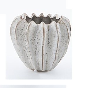 Vase en aluminium de jardin de restaurant pour décorer la décoration de table Vases à fleurs en métal Vases à fleurs en fonte d'aluminium pour la maison - Product Image 4