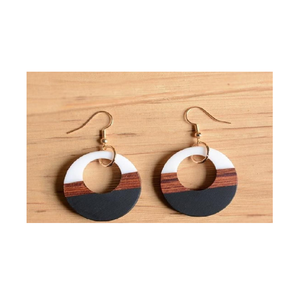 Pendientes de resina y madera de nuevo diseño, joyería con tamaño personalizado, precio barato para artículos de fiesta, joyería para mujer - Product Image 1