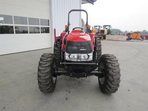 Tracteur à roues IH Farmall 60A 60 CV avec moteur à engrenages, modèle 2023 - Product Image 2